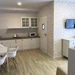 多姆韦博克辛科维斯罗尼斯纳酒店 2* 乌斯特卡